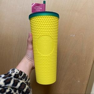 *NEW* Hawaii starbucks studded pineapple tumbler